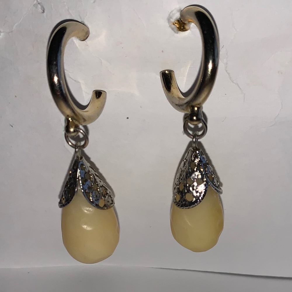 Vintage Gold Silver Mixed Metal Filigree Cream Teardrop Hoop Drop Earrings